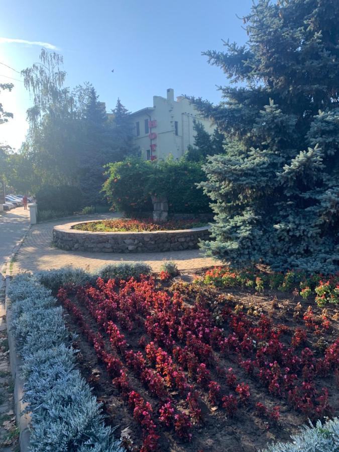 Fontan Hotel Chornomorsk Exterior photo